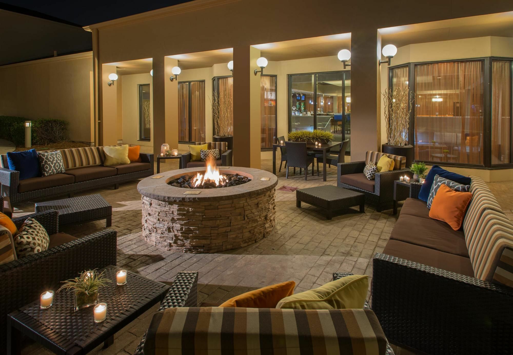 Courtyard Dallas Addison Midway Zewnętrze zdjęcie